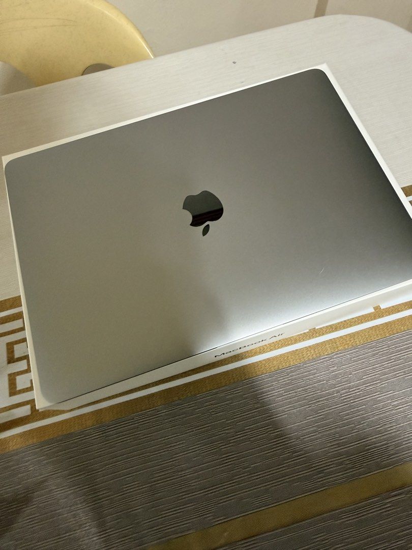 Space Grey MacBook Air 2020 i3 with Original Box (Category: Laptops & Notebooks) located in Quezon City. Submitted by nd_joson (Listing ID 1471179523, Image 2). Description: FOR SALE: MacBook Air (Retina, 13-inch) 💻✨ Price: ₱17,000 (Very Negotiable) Specifications: * Model: MacBook Air * Processor: 1.1 GHz Dual-Core Intel Core i3 * Graphics: Intel Iris Plus Graphics 1536 MB * RAM: 8 GB 3733 MHz * OS: macOS Sonoma 14.5 Condition & Notes: * Shows 