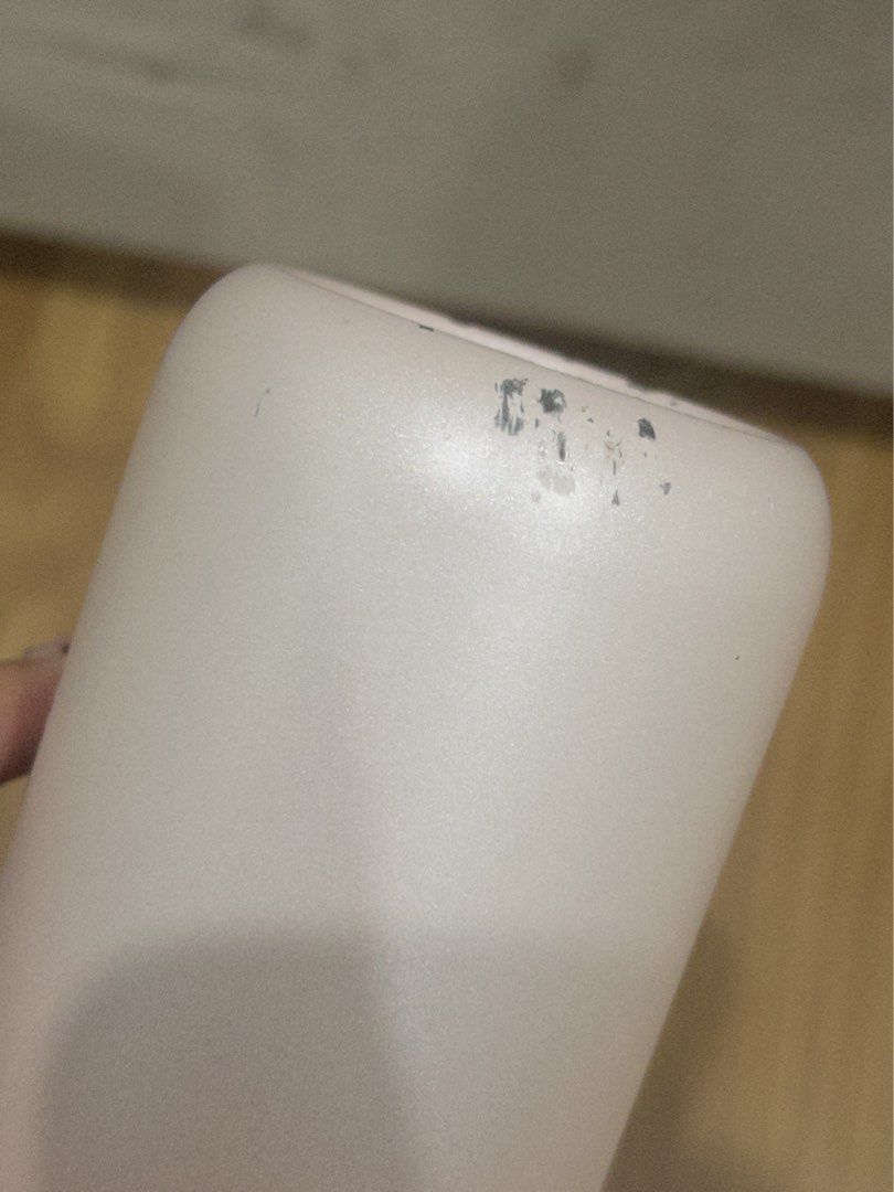 Starbucks Pink Gradient Tumbler (Category: Water Bottles & Tumblers) located in Manila. Submitted by extras_bym (Listing ID 1471244712, Image 2). Description: - Authentic Starbucks tumbler - pink to white gradient finish - white and mauve flip lid - Condition note: Minor paint chipping near the base (check photos) .
