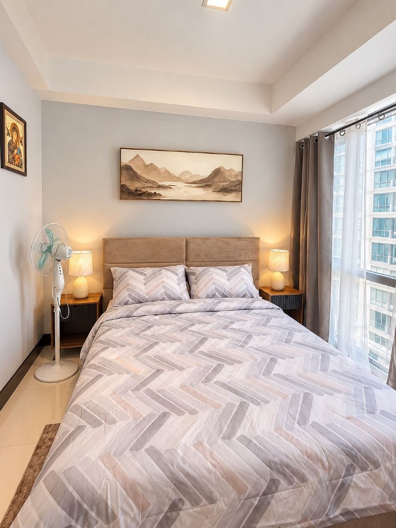 Studio FOR RENT in Viceroy Residences Tower 4 (Category: Apartments & Condos) located in Taguig. Submitted by louie.catandijan (Listing ID 1471164871, Image 2). Description: ₱23,000/month A fully furnished studio on the 17th floor in Viceroy Residences Tower 4, McKinley Hill, Taguig City. Great location, ready to view. Fully Furnished · 26 sqm · 17th Floor · Terms: 2+2 PDC 🛋️ Inclusions: Bed with mattress, Sofa, Dining table & chairs, TV, Aircon