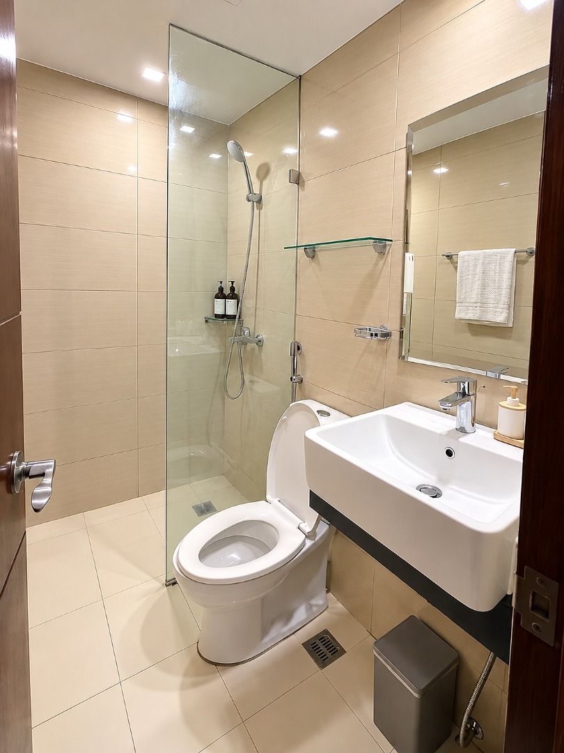 Studio FOR RENT in VICEROY TOWER 3 (Category: Apartments & Condos) located in Taguig. Submitted by louie.catandijan (Listing ID 1471178874, Image 3). Description: ₱21,000/month A fully furnished studio in VICEROY TOWER 3, McKinley Hill, Taguig City. Great location, ready to view. Fully Furnished · 23 sqm 📩 Chat us here on Carousell to inquire and schedule a viewing! Ref: LDMRENT003.