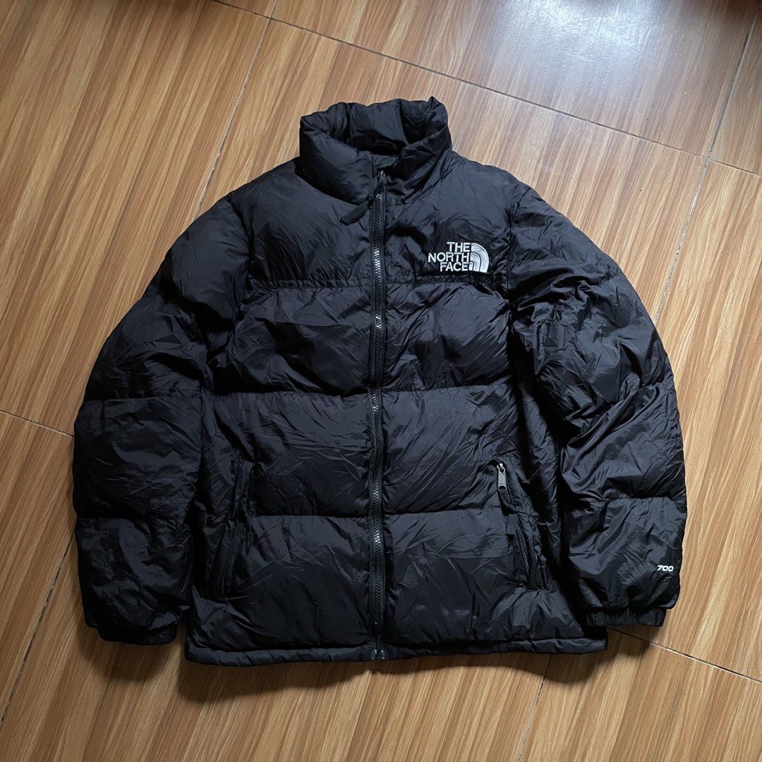 The North Face 700 Down Puffer Jacket (Category: Coats, Jackets and Outerwear) located in General Mariano Alvarez. Submitted by 4117_thriftnthrive (Listing ID 1471231585, Image 1). Description: In good condition No flaws Size: Junior XL / Adult S-M Measurements Width: 20” Length: 25” .