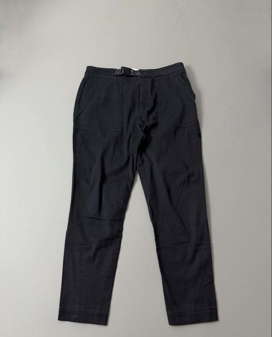 THE NORTH FACE BELTED UTILITY PANTS (Category: Jeans) located in Guagua. Submitted by sweetboyy (Listing ID 1471137597, Image 1). Description: THE NORTH FACE BELTED UTILITY PANTS EXCELLENT CONDITION SIZE 10 (MEDIUM) WOMENS ON TAG DIMES: WAISTLINE 30-32 / LENGTH 37 / LEG OPENING 6.
