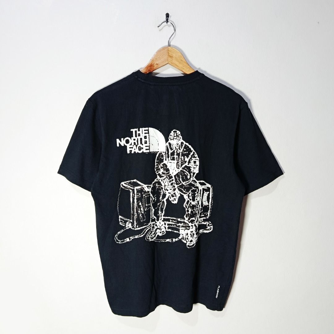 The North Face Graphic Back T-Shirt (Category: Tshirts & Polo Shirts ) located in Taytay. Submitted by hoodgrail.vtg (Listing ID 1471260923, Image 2). Description: • Excellent condition - Lightly used • Black tee featuring a small front chest logo and bold white outdoor graphic on the back • Size on tag: S — best fits M • Measurements: 20 x 27 in • Color rate: 9/10 • Issue: None.