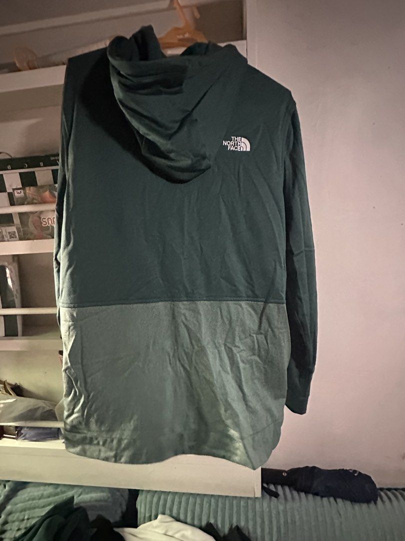 The North Face Jacket , size Large (Category: Coats, Jackets and Outerwear) located in Manila. Submitted by jeffbabyface (Listing ID 1471185238, Image 2). Description: Negotiable .