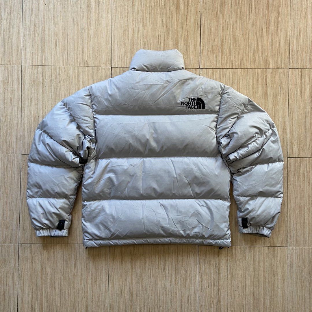 The North Face Nuptse 600 Puffer Jacket (Authentic) (Category: Hoodies) located in Legazpi City. Submitted by luxrystreet (Listing ID 1471211027, Image 2). Description: ▪️The North Face Nuptse 600 Puffer Jacket (Authentic) ▪️WIDTH: 21 ▪️LENGTH: 24 ▪️COLOR RATE: 9/10 Or better ▪️COLOR MAY VARY DUE TO LIGHTING ▪️MANAGE YOUR EXPECTATIONS CAN PROVIDE OTHER PICTURES UPON REQUEST ISSUE(S): NEED WASH ONLY .