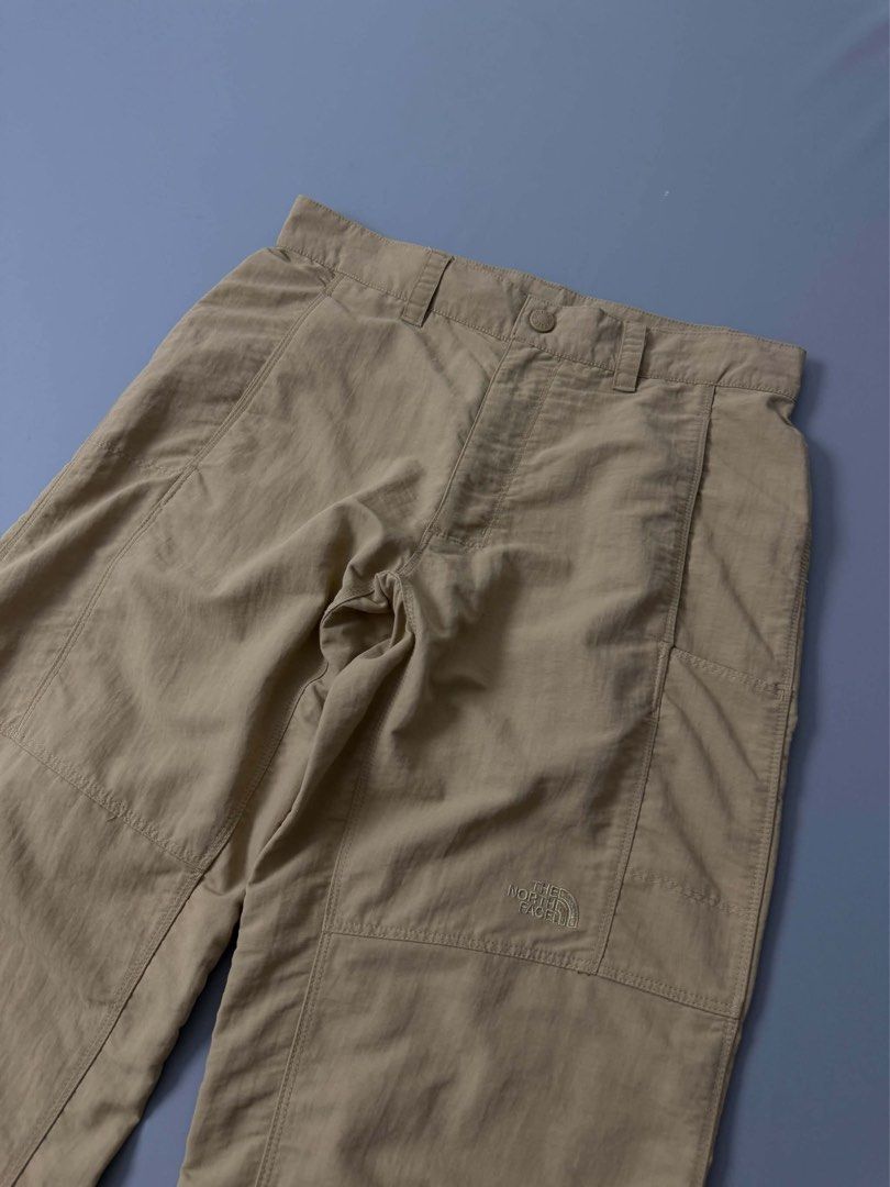 THE NORTH FACE RELAXED-FIT UTILITY PANTS (Category: Jeans) located in Guagua. Submitted by sweetboyy (Listing ID 1471137808, Image 3). Description: THE NORTH FACE RELAXED-FIT UTILITY PANTS EXCELLENT CONDITION SIZE 30 ON TAG DIMES: WAISTLINE 30-32 / LENGTH 41 / LEG OPENING 9.