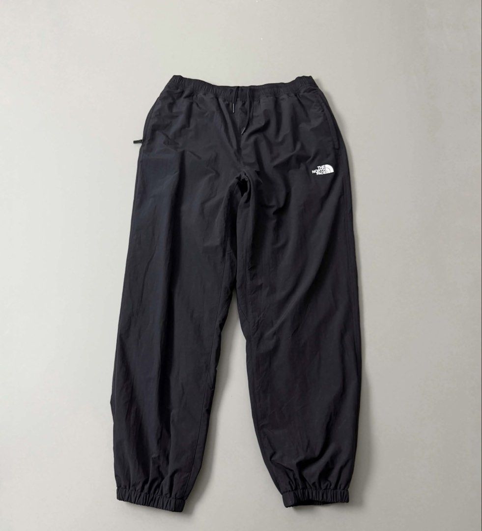 THE NORTH FACE VERSATILE PANTS (Category: Jeans) located in Guagua. Submitted by sweetboyy (Listing ID 1471136603, Image 1). Description: THE NORTH FACE VERSATILE PANTS EXCELLENT CONDITION SIZE MEDIUM ON TAG DIMES: WAISTLINE 32-34 / LENGTH 39.