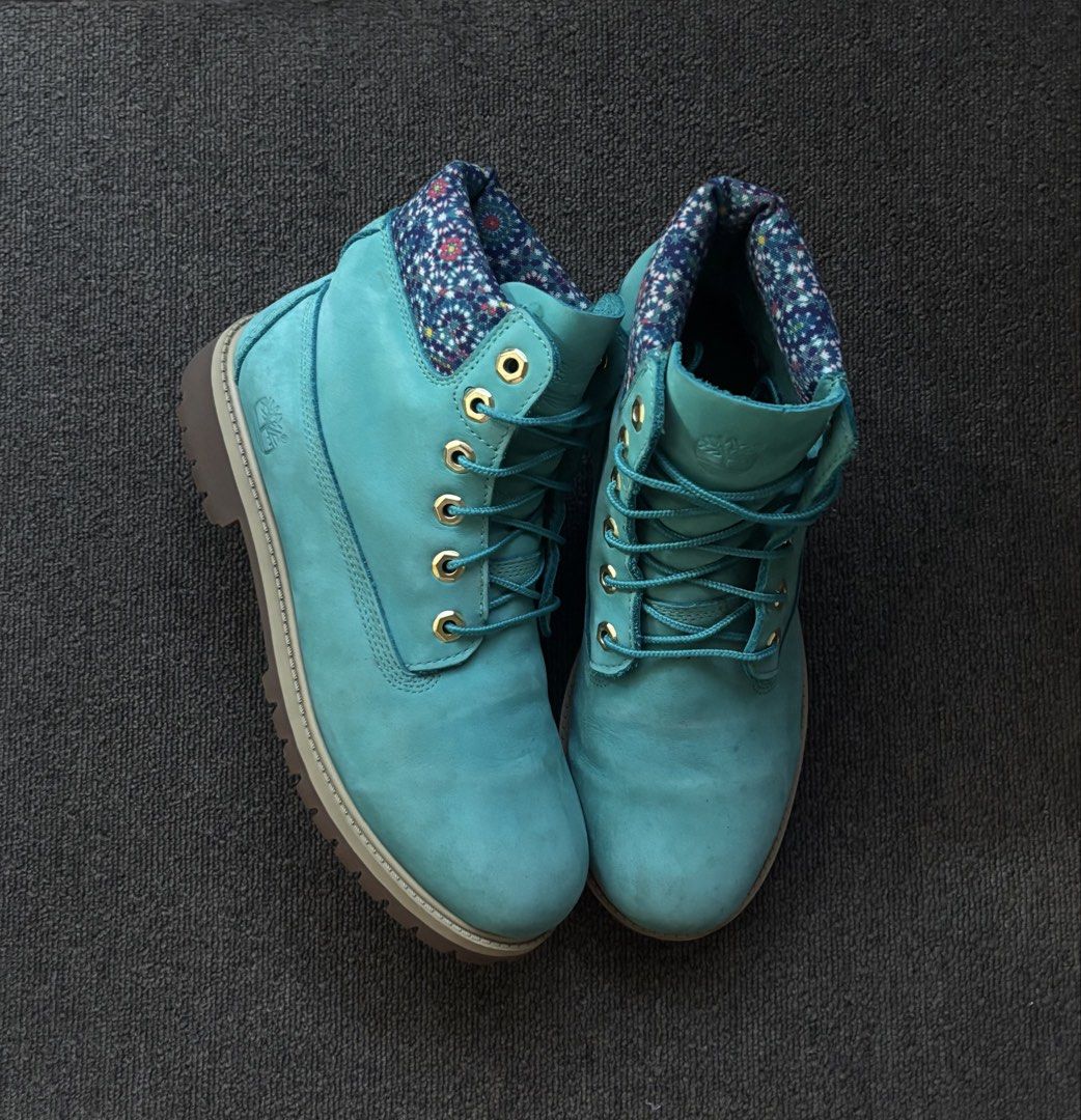 Timberland 6 Premium Boots (Category: Sneakers) located in Pasig City. Submitted by bootsoftravel_ph (Listing ID 1471134784, Image 1). Description: Timberland 6 Premium Boots used - Good FOR SALE Pair only FREE shipping!!! Issue: used, Price ₱ 2,500 size: EU 39.5 / UK 6 / US 8 Guaranteed 100% Legit 💯 We ship nationwide 🚚.