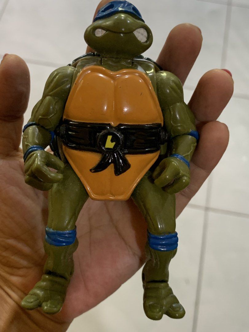 TMNT Leonardo (Category: Action & Battle Toys) located in Davao. Submitted by shopthrift (Listing ID 1471192195, Image 3). Description: 4.5 in’ Mutatin’ Leonardo action figure from the Playmates Toys Teenage Mutant Ninja Turtles “Mutations” line, released in 1992..