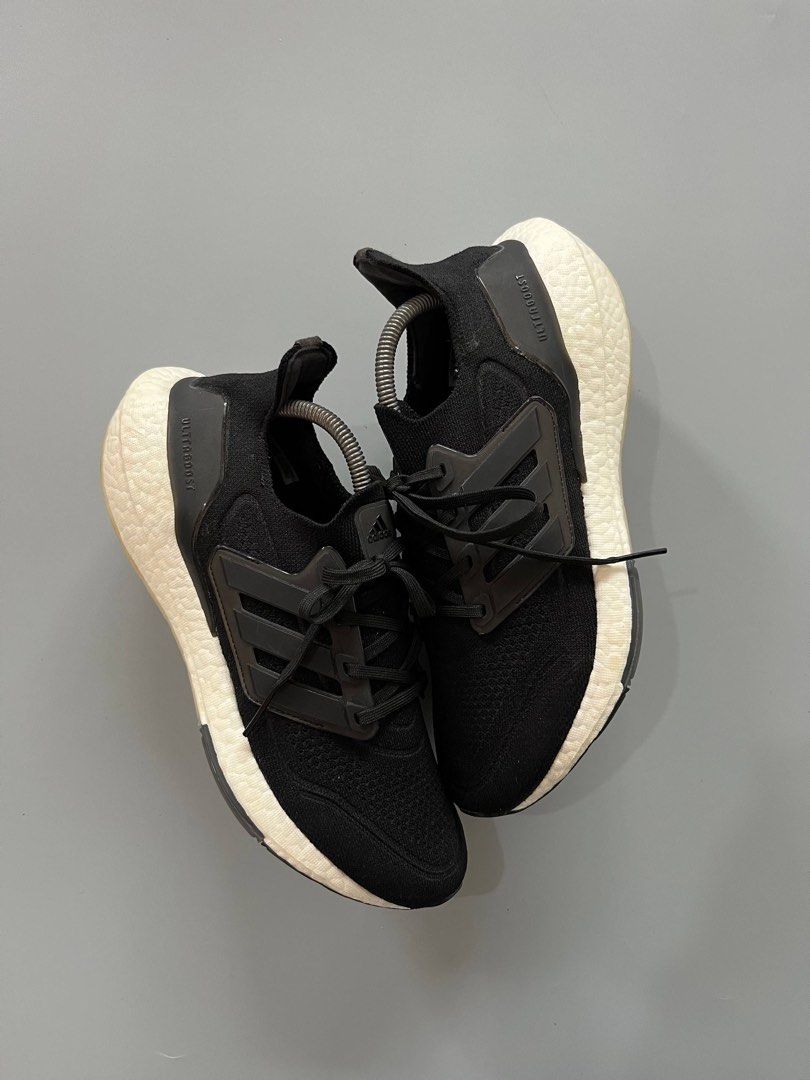 ULTRABOOST 21 CORE BLACK (9US) (Category: Sneakers) located in Baguio. Submitted by grabUrPairs (Listing ID 1471152783, Image 3). Description: EXCELLENT NO ISSUE 9US/27CM PAIR ONLY AUTHENTIC.