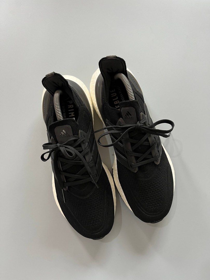 ULTRABOOST 21 CORE BLACK (9US) (Category: Sneakers) located in Baguio. Submitted by grabUrPairs (Listing ID 1471152783, Image 2). Description: EXCELLENT NO ISSUE 9US/27CM PAIR ONLY AUTHENTIC.