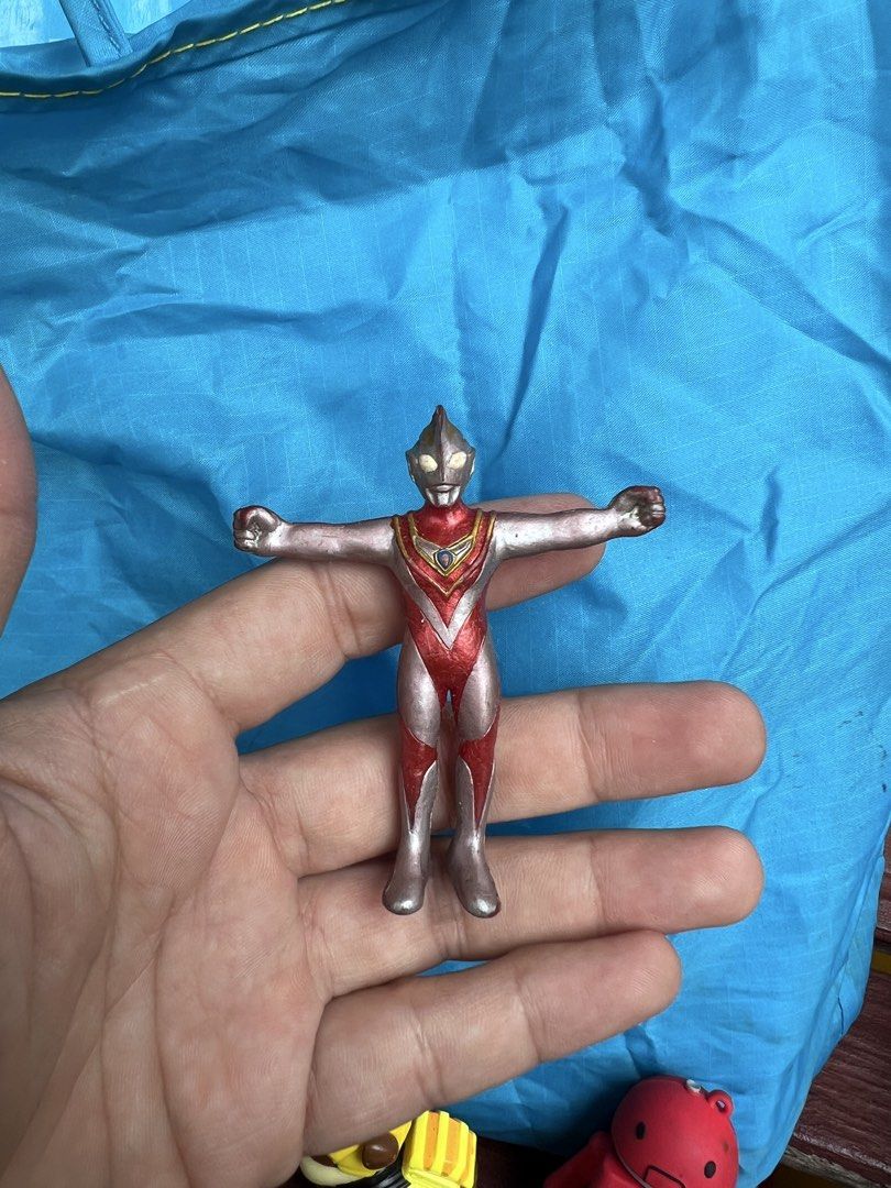 Ultraman Gaia (Version 1) figure (Category: Figurines & Statues) located in Zamboanga. Submitted by lcomprendio26013 (Listing ID 1471244713, Image 1). Description: 2 👁PLEASE READ THE DESCRIPTION BEFORE YOU ORDER OR CHAT ME👍 AUTHENTIC Brand: Bandai 1998 year 📢pay today,ship out tomorrow 📢All picture posted are actual item that will you get 📢📢pg hnd aq makarply dto sa carousel paki messge aq sa peysbuk SEARCH LZ FIGURE AND STUFF📢 .