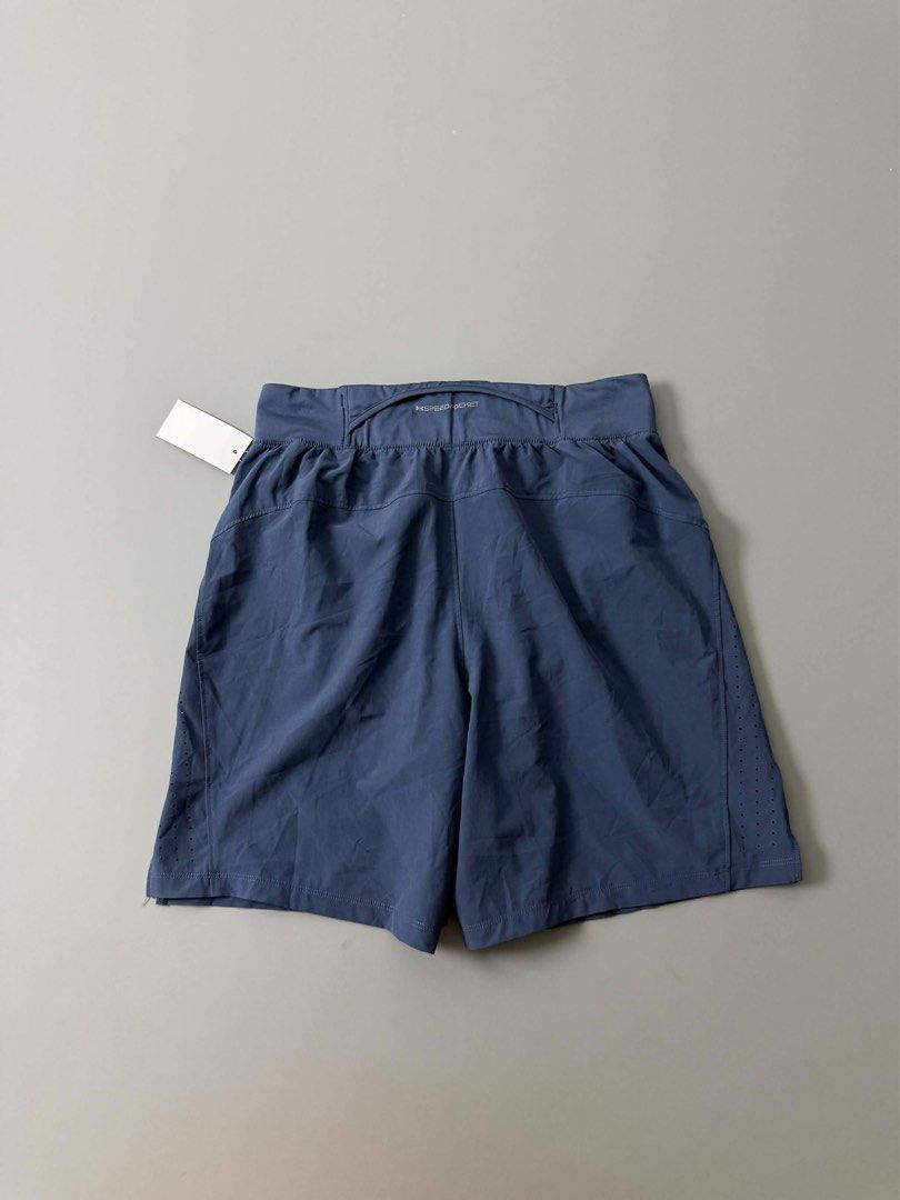 UNDER ARMOUR PERFORMANCE RUNNING SHORTS (Category: Shorts) located in Guagua. Submitted by sweetboyy (Listing ID 1471257543, Image 2). Description: UNDER ARMOUR PERFORMANCE RUNNING SHORTS EXCELLENT CONDITION SIZE MEDIUM ON TAG DIMES: WAISTLINE 29-32 / LENGTH 18.