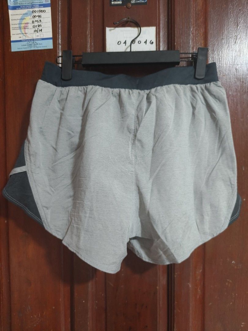 Under Armour sports Shorts Women (Category: Shorts) located in Quezon City. Submitted by makmakramirez (Listing ID 1471144607, Image 3). Description: Under Armour sports Shorts Women size : 26-35 length : 11inches loc Santa Lucia novaliches Quezon city Lalamove or spx courier Spx sf 50php NCR 60php Luzon 75 php vis, min.