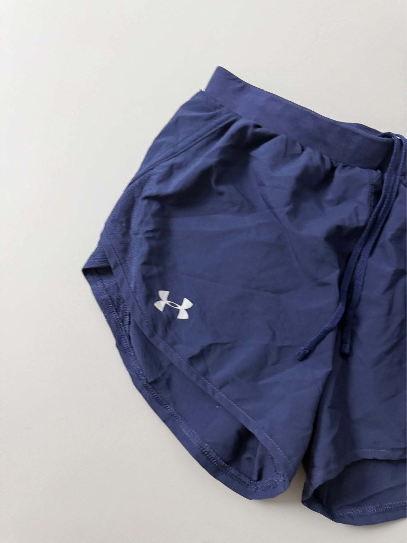 UNDER ARMOUR WOMENS SHORT (Category: Shorts) located in Guagua. Submitted by sweetboyy (Listing ID 1471255607, Image 2). Description: UNDER ARMOUR WOMENS SHORT EXCELLENT CONDITION FIT TO MEDIUM DIMES: WAISTLINE 28-30 / LENGTH 12.