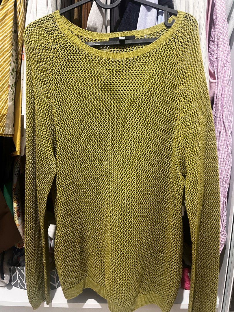 Uniqlo 3D Mesh Knit Sweater (Category: Longsleeves) located in Manila. Submitted by chicosstudio (Listing ID 1471249994, Image 2). Description: .