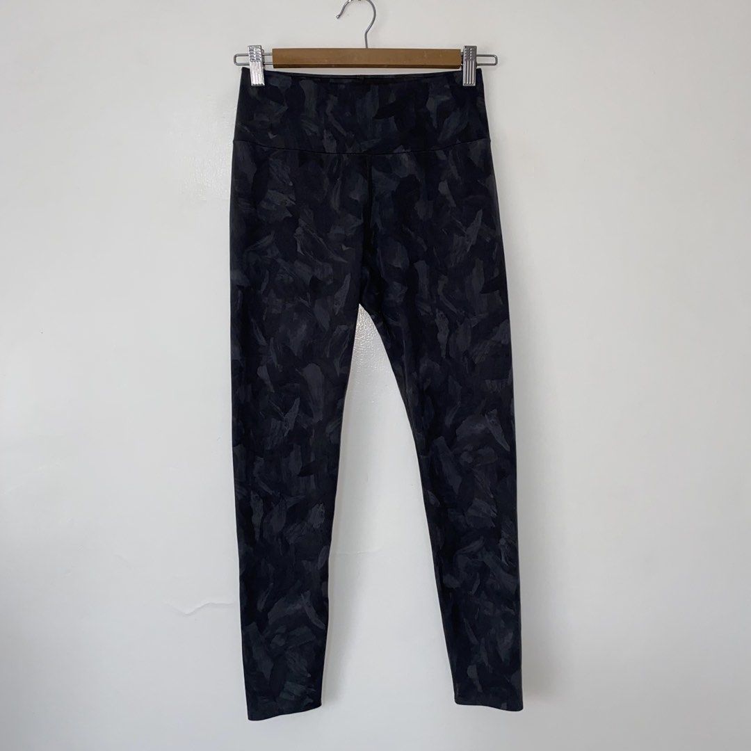 UNIQLO airism active leggings (Category: Activewear) located in San Jose del Monte. Submitted by mamiracky (Listing ID 1471180810, Image 2). Description: .