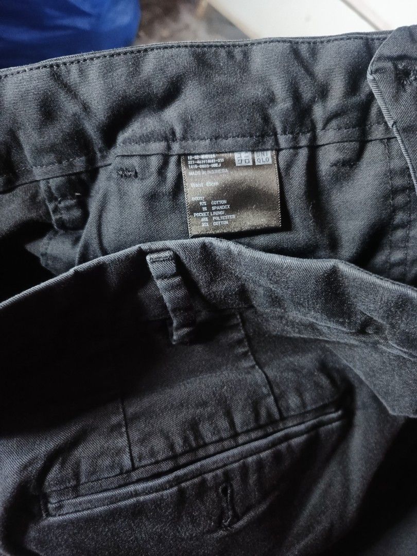 UNIQLO CHINO PANTS MEN 34 (Category: Trousers) located in Quezon City. Submitted by ahyaladyblue (Listing ID 1471203051, Image 3). Description: .
