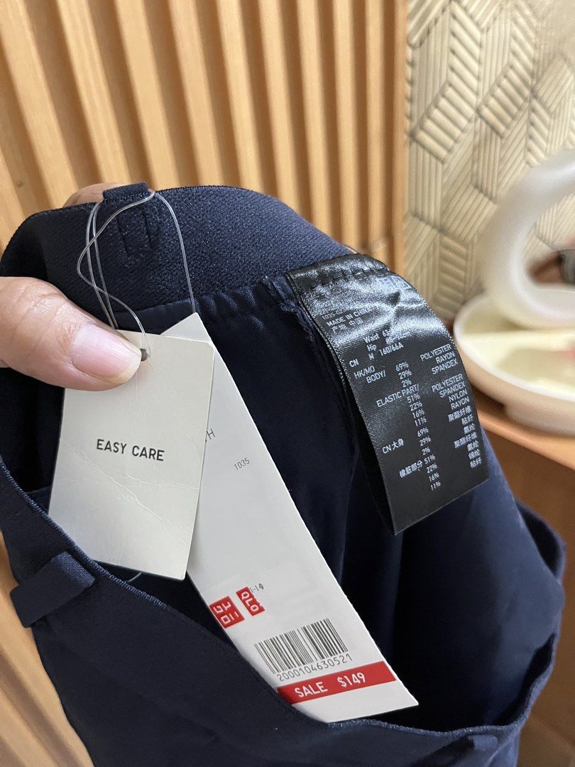 Uniqlo Easy Ankle Pants (Category: Other Bottoms) located in Caloocan City. Submitted by ynna_27 (Listing ID 1471250967, Image 3). Description: Uniqlo Easy Ankle Pants Brandnew with tag Medium Waist 29-30” via tape measure Length 36” Issue : x Price 899.