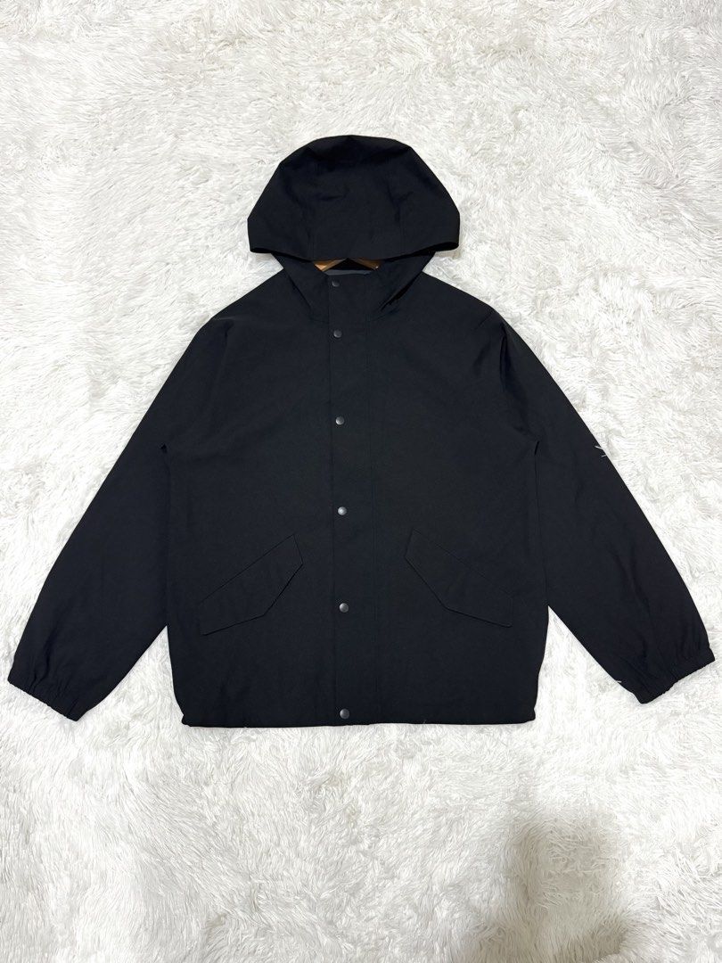 UNIQLO MEN’S BLOCKTECH PARKA JACKET SMALL TO MEDIUM (BLACK)❗️ (Category: Coats, Jackets and Outerwear) located in Manila. Submitted by itsmeian89 (Listing ID 1471283380, Image 1). Description: UNIQLO MEN’S BLOCKTECH PARKA JACKET SMALL TO MEDIUM (BLACK)❗️ GOOD AS NEW CONDITION❗️ FITS UP TO MEDIUM❗️ DIMENSIONS: LENGTH 26|WIDTH 21❗️ 9.8 OVER 10 CONDITION AND COLOR RATE❗️ COLOR MAY VARY DUE TO LIGHTNING❗️ NO ISSUE ❗️ MINE PLUS SHIPPING FEE❗️ JNT (PF)