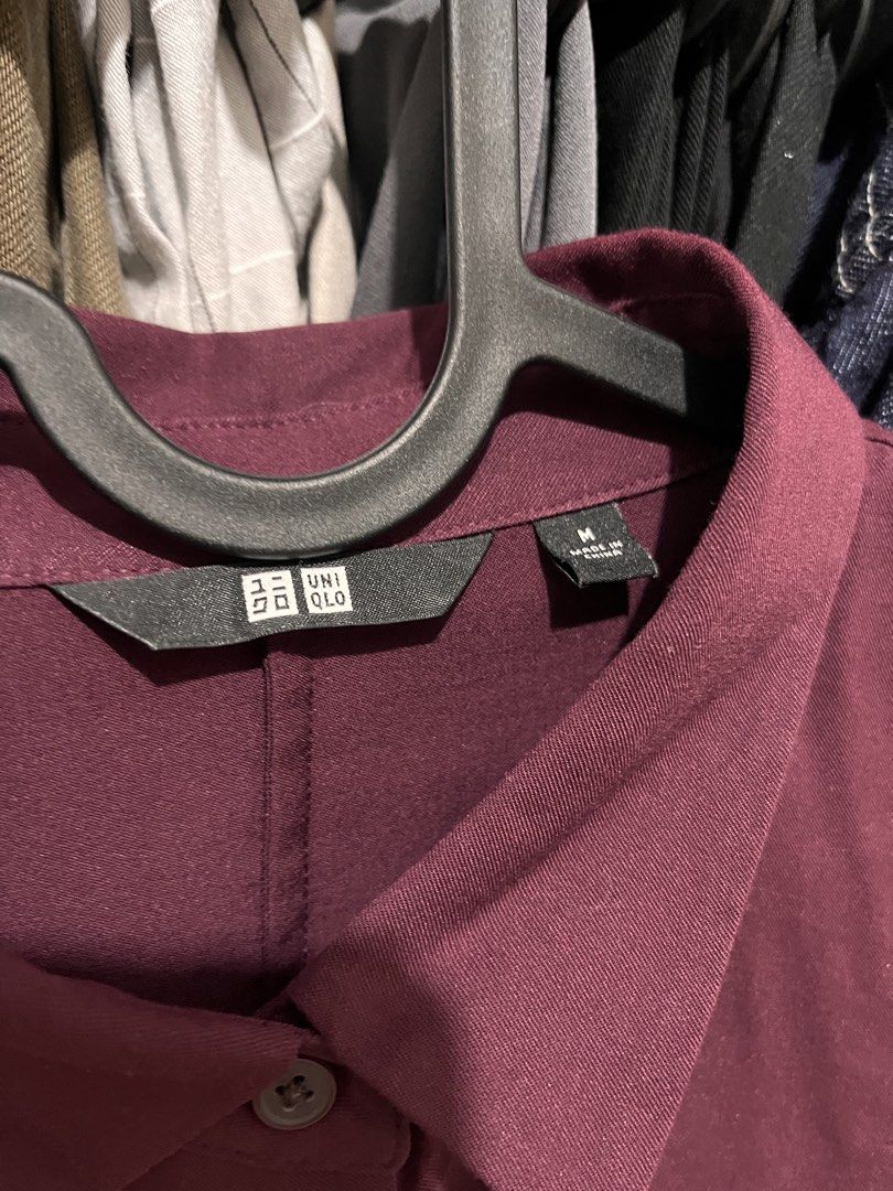 Uniqlo Rayon Short Sleeve Blouse (Category: Blouses) located in Manila. Submitted by chicosstudio (Listing ID 1471248976, Image 3). Description: Location: Cubao.