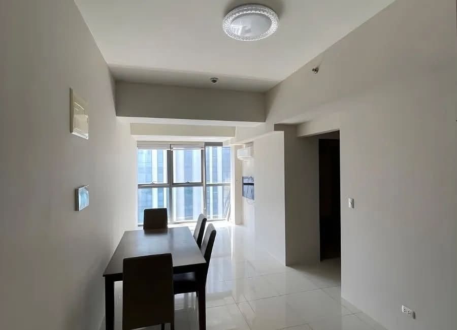 Uptown Ritz Residences, BGC 2BR 75K (Category: Apartments & Condos) located in Caloocan City. Submitted by aysalpha01 (Listing ID 1471177344, Image 3). Description: FOR LEASE Uptown Ritz Residences, BGC 2BR MAIDS ROOM 2 T&B 78SQM 1 PARKING .