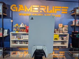 (Category: ) located in . Submitted by gamer_life (Listing ID 1471119990, Image 1). Description: .