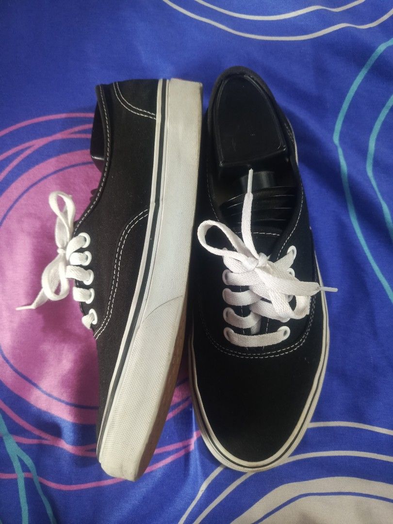Vans Authentic Black White Canvas Sneakers Size US Men 7.5 (Category: Sneakers) located in Pasig City. Submitted by atmclick (Listing ID 1471151378, Image 3). Description: - Brand/Model: Classic Vans Authentic - Color: Black with white laces and stitching - Size: US Men 7.5 / US Women 9.0 / EUR 40.0 - Material: Durable canvas upper and signature waffle rubber outsole - Condition: Minor wear on white midsoles, still great for daily wear and skatin