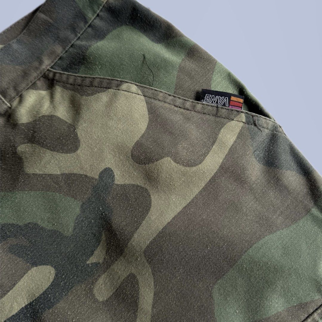 Vans Camo Cargo Shorts (Category: Shorts) located in Benito Soliven. Submitted by markedasdifferent (Listing ID 1471131509, Image 3). Description: CR-7/10 LOOOKS VINTAGE COLORWAY GOODFADE CONDI: 8/10 SIGN OF USE 1 PINHOLE 32W 22L 10.5H.