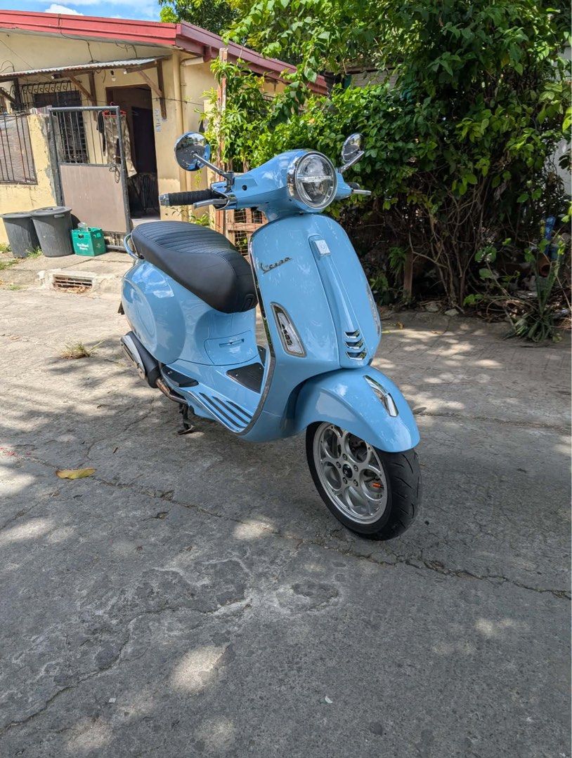 Vespa Scooter Light Blue (Category: Motorbikes for Sale) located in San Juan City. Submitted by joemgg (Listing ID 1471155626, Image 1). Description: Vespa primavera 150 (semi loaded) Odometer: 5,500 km Year Acquired: 2024 Condition: Well Maintained, Ceramic coated, Original Paint Documents: Registered, Complete OR/CR, Open Deed of Sale, 2 Keys & Manuals / Booklet Upgrades / Aftermarket Installed: Ghost x HD Corse Side Mirror MALOSSI Belt with 13
