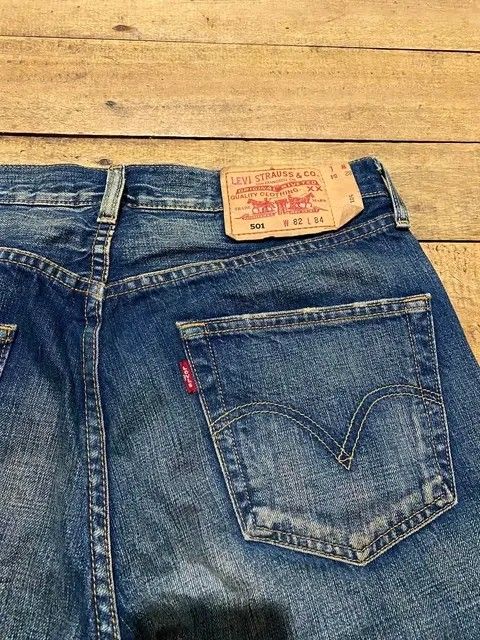 VINTAGE 501 (authentic) (Category: Jeans) located in Aurora. Submitted by originthrifting (Listing ID 1471238137, Image 3). Description: waist 32-33 length 38 open leg 7.5 grailed piece.