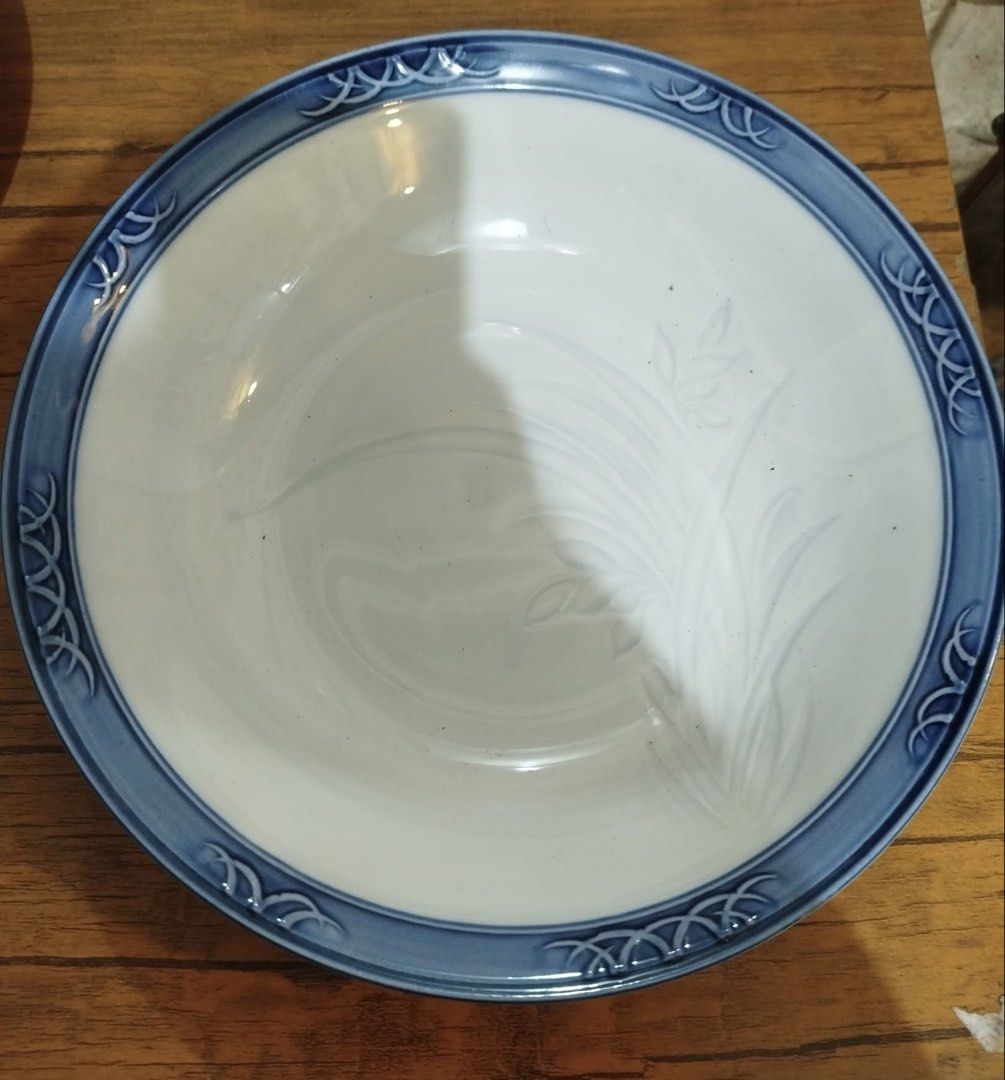vintage Arita ware Large plates (Category: Dinnerware & Cutlery) located in San Fernando. Submitted by dntjapansurpluselyu (Listing ID 1471225496, Image 3). Description: .