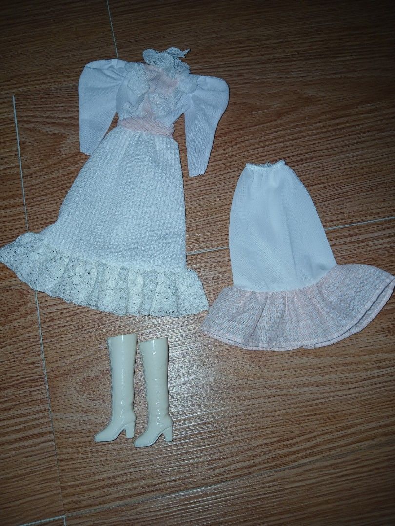 Vintage doll clothes (Category: Kids Toys) located in Subic. Submitted by frncnjntmr22 (Listing ID 1471146196, Image 1). Description: used as pernonal display and collection. clean & sanitized for the next owner.