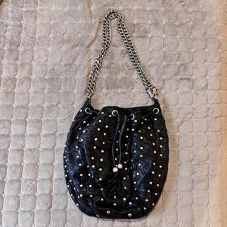 (Category: ) located in . Submitted by wear.arca (Listing ID 1471143487, Image 1). Description: .