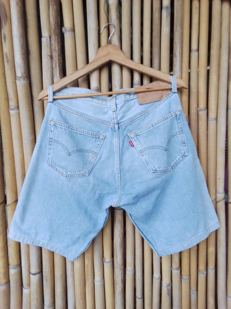 VINTAGE LEVI'S 501 JORTS (Category: Shorts) located in Palayan City. Submitted by angelicapelagiobuates-blueapp (Listing ID 1471130351, Image 2). Description: VINTAGE LEVI'S 501 JORTS Yung hanap ng lahat - LIGHT WASH + BUTTON FLY Details: ✓ Levi's red tab ✓ LS&CO button hardware ✓ Leather patch intact (faded but orig) ✓ Clean light wash - walang mantsa ✓ Baggy / Y2K fit.