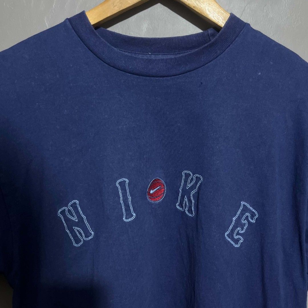 Vintage Nike Red Tag Embroidered Logo (Category: Tshirts & Polo Shirts ) located in Calauan. Submitted by randomthrift.ph (Listing ID 1471285000, Image 2). Description: Small on tag fit to Medium up to Semi Large.