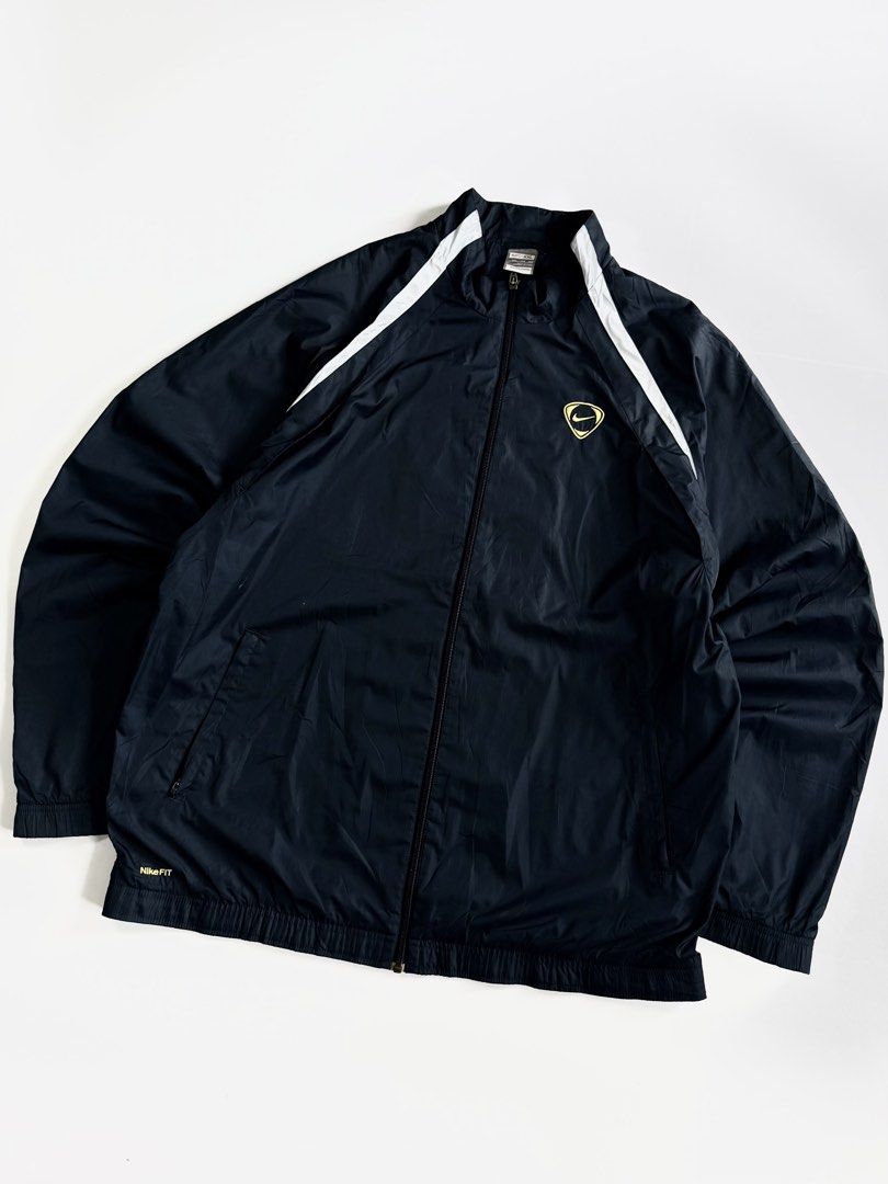 vintage nike windbreaker jacket (Category: Coats, Jackets and Outerwear) located in Manila. Submitted by styleandfly191238 (Listing ID 1471160567, Image 3). Description: length-28 width-24 issue none conditions like new color rate 10/10 flawless better in personal fav piece unli vc and vouch for your assurance chck free!.