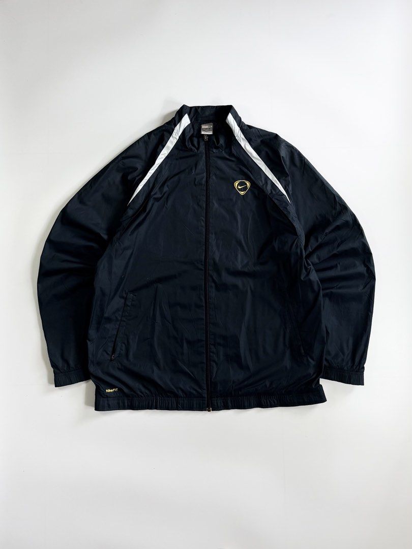 vintage nike windbreaker jacket (Category: Coats, Jackets and Outerwear) located in Manila. Submitted by styleandfly191238 (Listing ID 1471160567, Image 1). Description: length-28 width-24 issue none conditions like new color rate 10/10 flawless better in personal fav piece unli vc and vouch for your assurance chck free!.