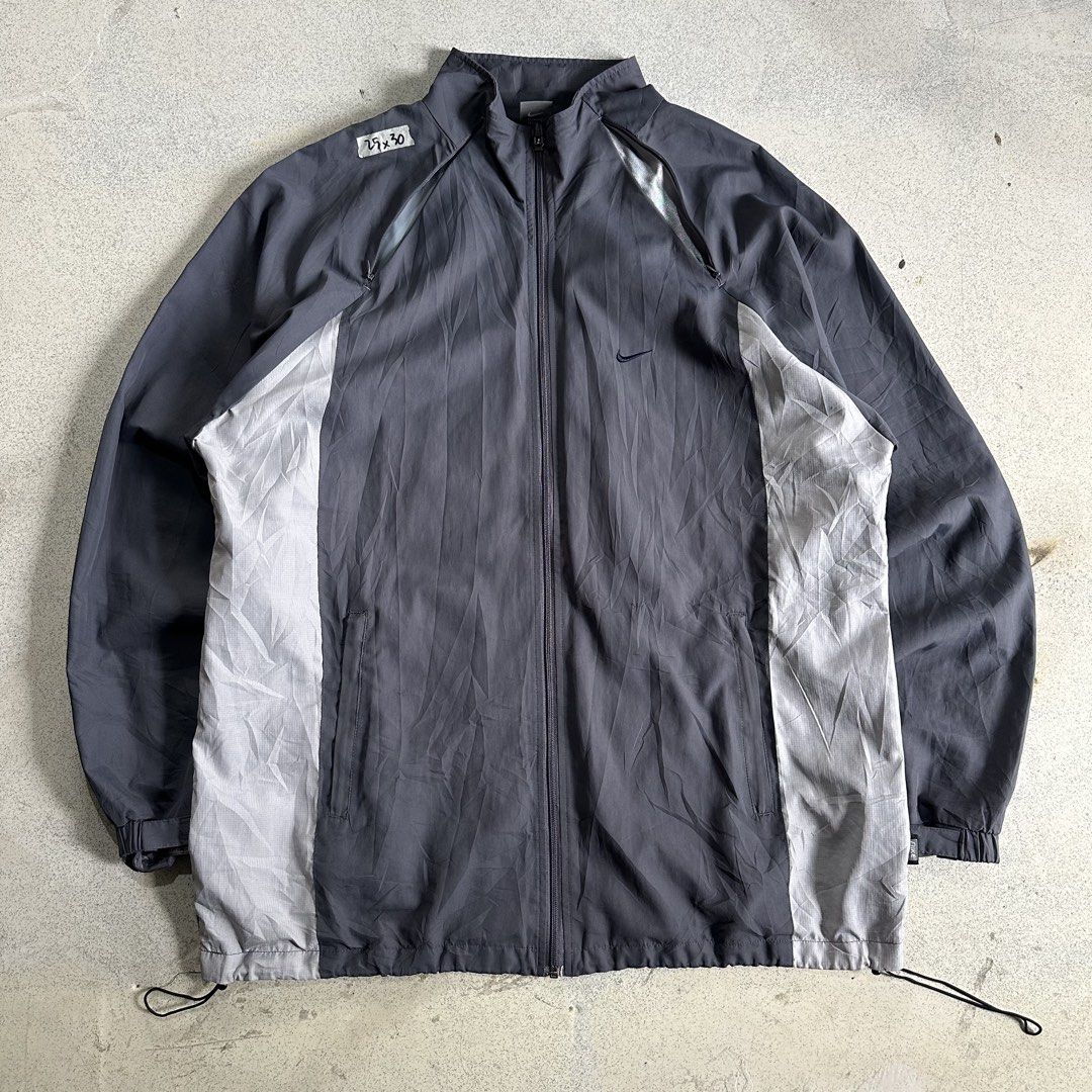 Vintage Nike Windbreaker Jacket (Category: Coats, Jackets and Outerwear) located in Manila. Submitted by kilthrift (Listing ID 1471189423, Image 1). Description: Excellent Condition No issue Complete tags 10/10 color rate Dimes: 25x30 .