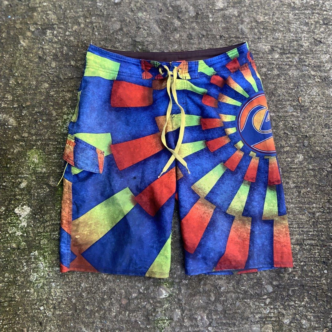 VINTAGE QUIKSILVER BOARDSHORT (Category: Swim Trunks & Board Shorts) located in Tabaco. Submitted by bayhust (Listing ID 1471182589, Image 2). Description: size 33 excellent 9.7/10 color rate bullet hole at the back need wash.
