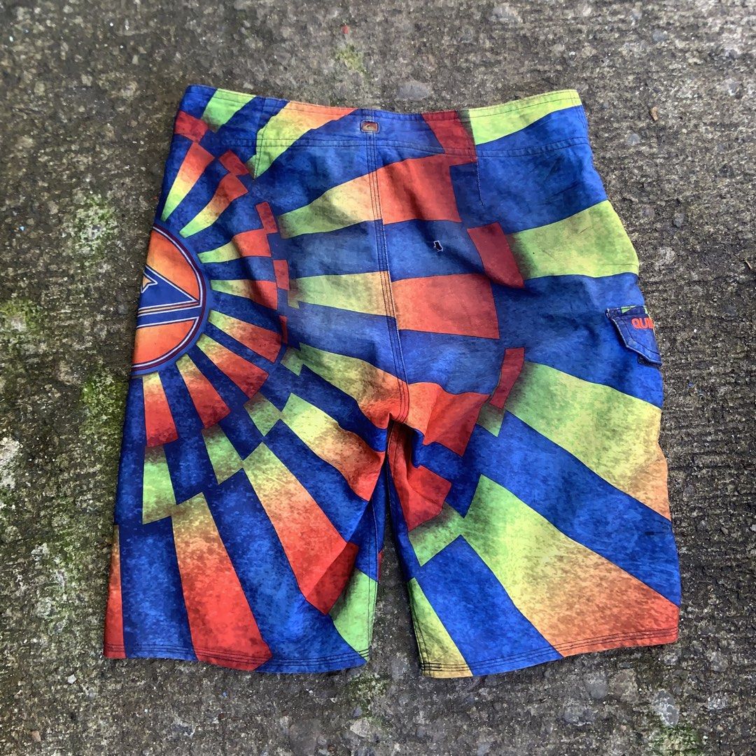 VINTAGE QUIKSILVER BOARDSHORT (Category: Swim Trunks & Board Shorts) located in Tabaco. Submitted by bayhust (Listing ID 1471182589, Image 3). Description: size 33 excellent 9.7/10 color rate bullet hole at the back need wash.