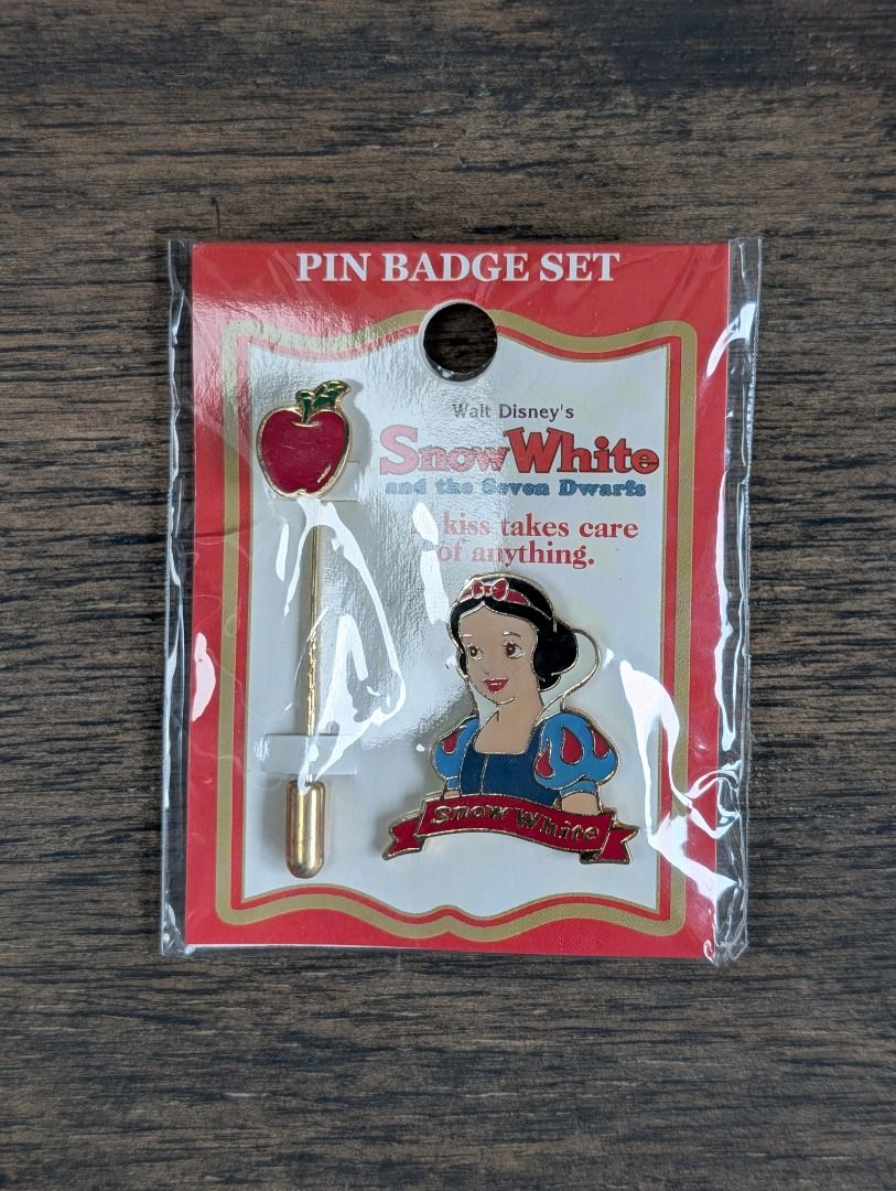 Vintage Walt Disney Snow White and the Seven Dwarfs Pin Badge Set, Toys ...