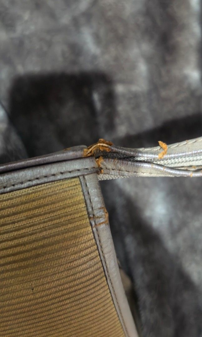 Vintage Ysl project clutch bag (Category: Clutches) located in Tuguegarao City. Submitted by zenphoenix-7ad615 (Listing ID 1471128528, Image 3). Description: Ysl clucth Project clutch bag 9.5 by 7 inches.