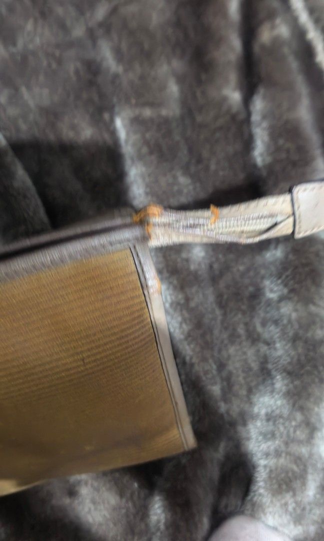 Vintage Ysl project clutch bag (Category: Clutches) located in Tuguegarao City. Submitted by zenphoenix-7ad615 (Listing ID 1471128528, Image 2). Description: Ysl clucth Project clutch bag 9.5 by 7 inches.