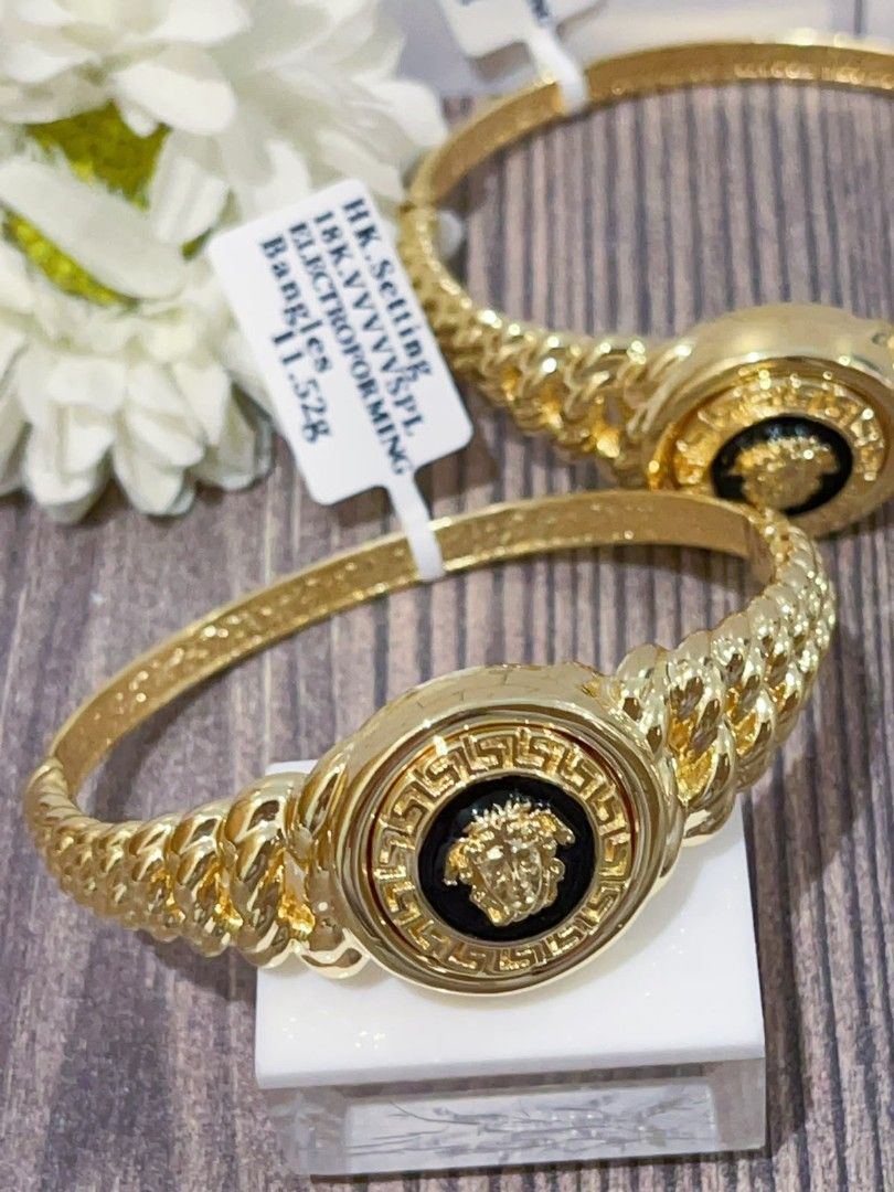 vrsace bangle 18k gold hk setting (Category: Bracelets) located in Manila. Submitted by primejewelry (Listing ID 1471292266, Image 3). Description: .