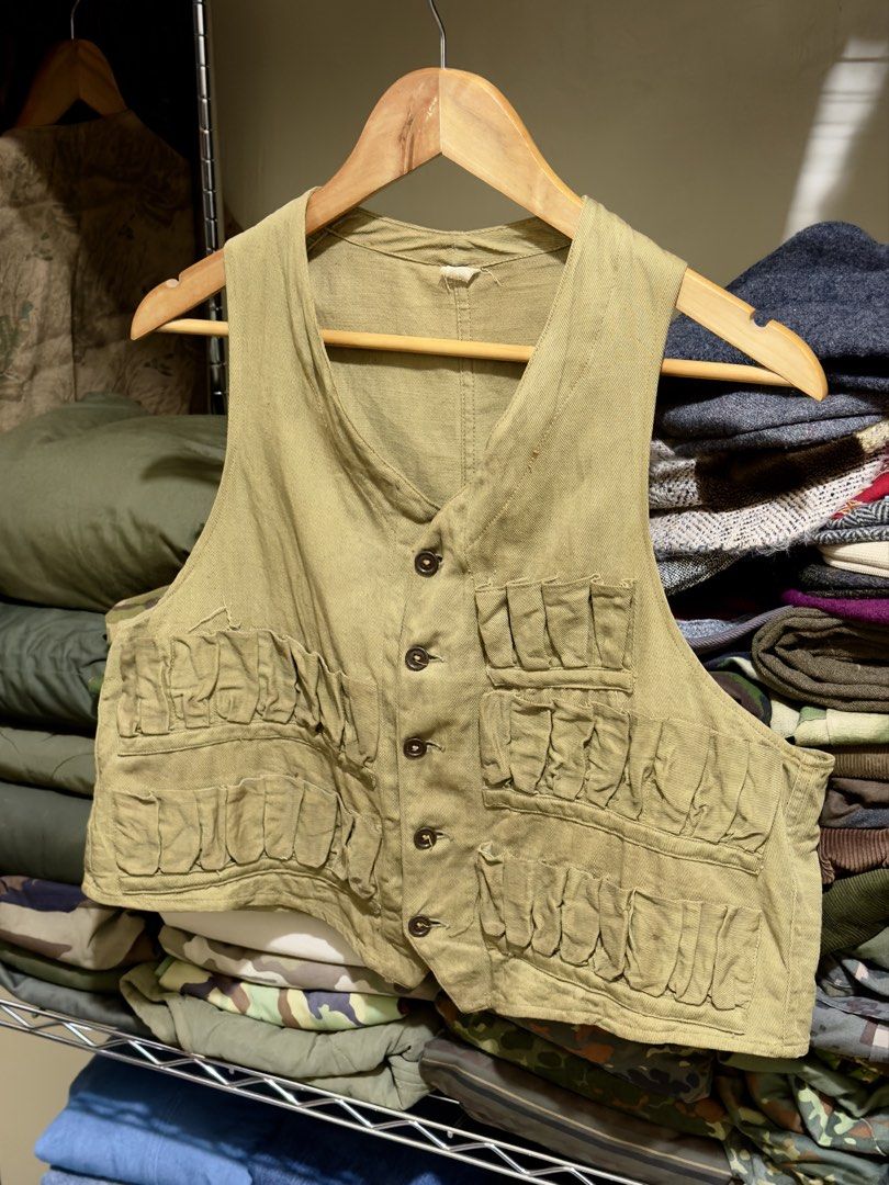 Vtg. 30s Hunting Vest (Category: Vests) located in Dinalupihan. Submitted by brokencasket (Listing ID 1471165243, Image 3). Description: Vtg. 30s Hunting Vest Fits S-M. Measurements on photo. .