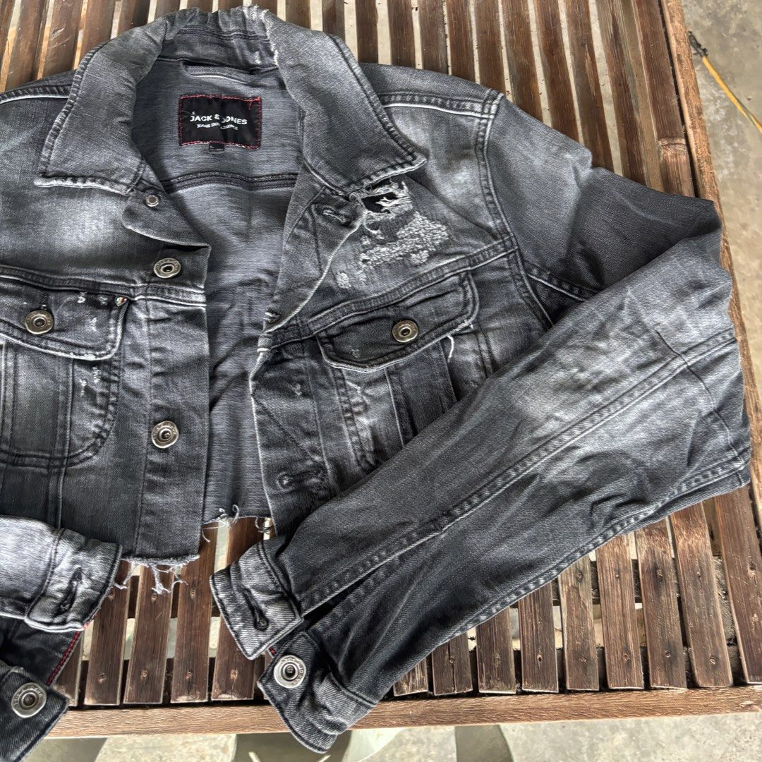 Wash black denim jacket | S- SEMI LARGE (Category: Coats, Jackets and Outerwear) located in Bulacan. Submitted by riverfinds2026 (Listing ID 1471150967, Image 3). Description: Non negotiable NO COD, PAYMENT FIRST POLICY MOP: MARI BANK STRICTLY NO RETURN,EXCHANGE OF PRODUCT! .