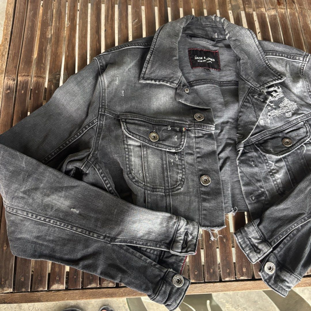 Wash black denim jacket | S- SEMI LARGE (Category: Coats, Jackets and Outerwear) located in Bulacan. Submitted by riverfinds2026 (Listing ID 1471150967, Image 2). Description: Non negotiable NO COD, PAYMENT FIRST POLICY MOP: MARI BANK STRICTLY NO RETURN,EXCHANGE OF PRODUCT! .