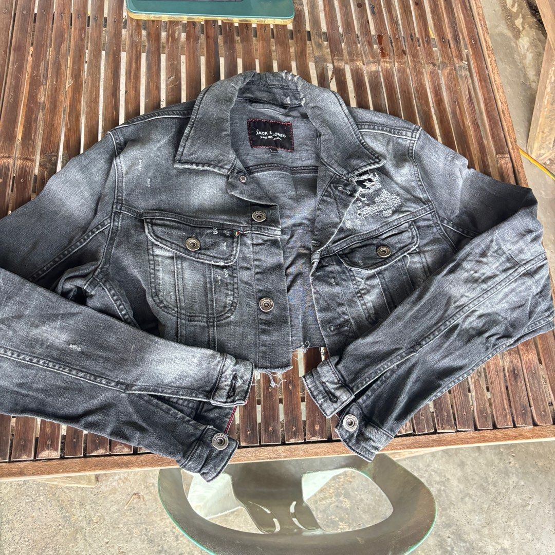 Wash black denim jacket | S- SEMI LARGE (Category: Coats, Jackets and Outerwear) located in Bulacan. Submitted by riverfinds2026 (Listing ID 1471150967, Image 1). Description: Non negotiable NO COD, PAYMENT FIRST POLICY MOP: MARI BANK STRICTLY NO RETURN,EXCHANGE OF PRODUCT! .