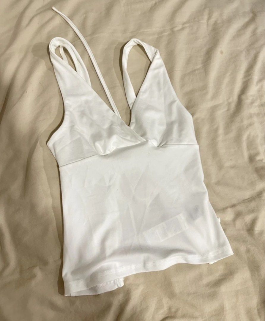white backless tank top (Category: Sleeveless) located in Makati City. Submitted by santanajdd (Listing ID 1471193746, Image 3). Description: 💬 dm for more info 📍 based in makati rfs: decluttering.